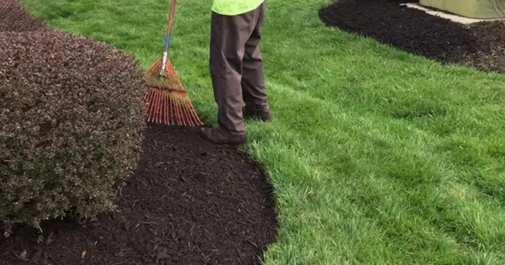 Mulch Installation in Westhartford project 7